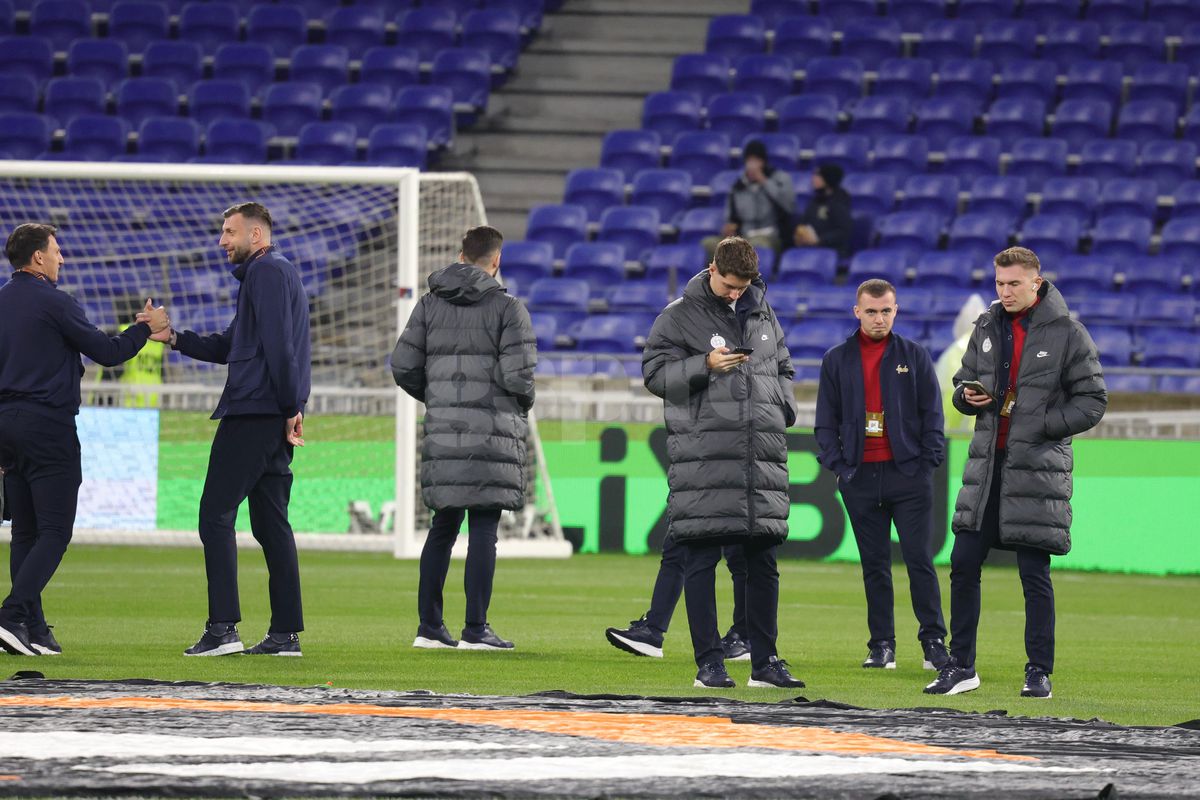 La unison! Cum au reacționat fotbaliștii campioanei FCSB când au pășit pe „Groupama Stadium”
