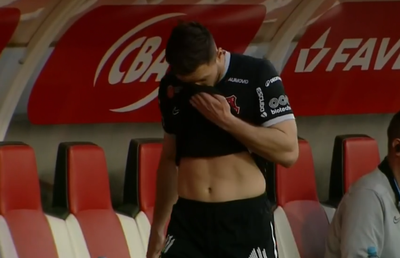 Dennis Politic, o nouă accidentare: schimbat în minutul 19