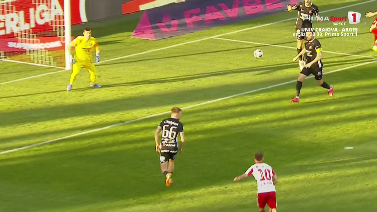 Autogol ANTOLOGIC în UTA - Hermannstadt! Faza va face înconjurul lumii