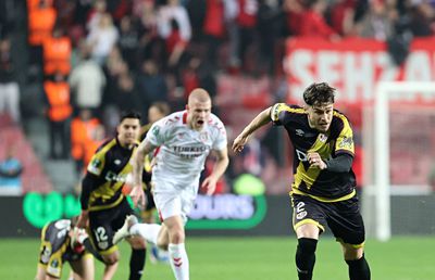 Noile calcule după turul „optimilor” » Șansele românilor pentru a câștiga Europa League și Conference League