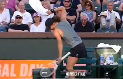 Iga Swiatek, criză de nervi cu un game înainte de eliminarea de la Indian Wells