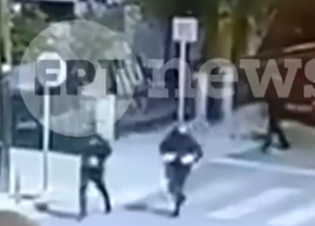 Imagini TULBURĂTOARE! Suporterul lui PAOK a fost ucis cu cuțitul în plină stradă