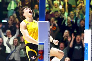 Armand Duplantis a bătut pentru a 15-a oară recordul mondial la săritura cu prăjina! » Cât a măsurat ultima lui performanță: „E ceva incredibil”