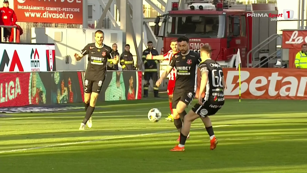 Autogol ANTOLOGIC în UTA - Hermannstadt! Faza va face înconjurul lumii