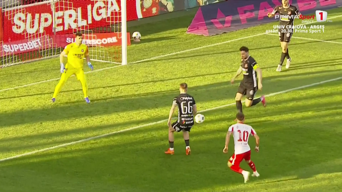 Autogol ANTOLOGIC în UTA - Hermannstadt! Faza va face înconjurul lumii