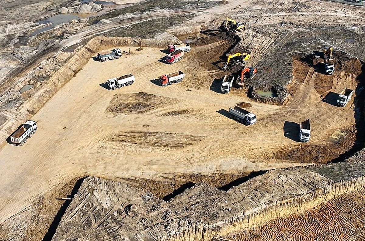 Imagini de pe șantierul stadionului de peste 100 de milioane de euro: „Se mișcă pământul. La propriu!”