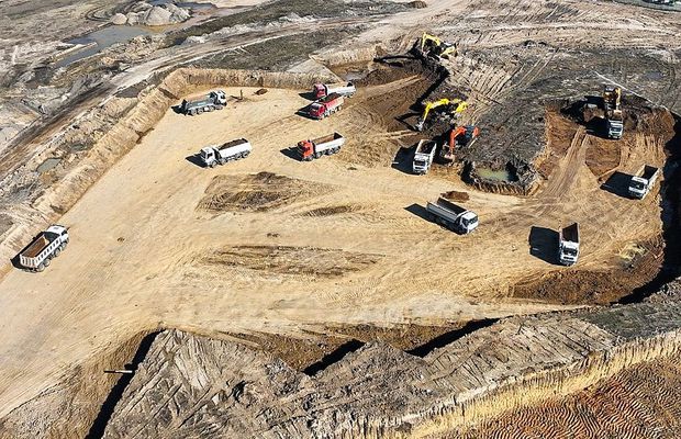 Imagini de pe șantierul stadionului de peste 100 de milioane de euro: „Se mișcă pământul. La propriu!”