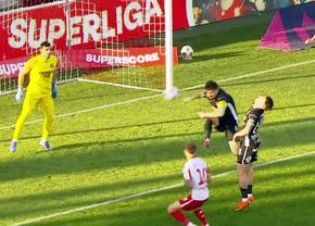Autogol ANTOLOGIC în UTA - Hermannstadt! Faza va face înconjurul lumii