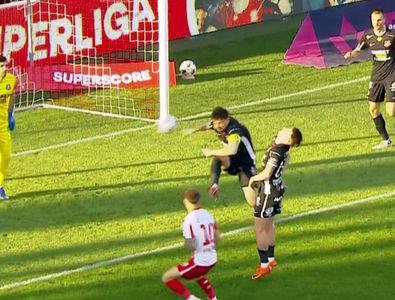Autogol ANTOLOGIC în UTA - Hermannstradt! Faza va face înconjurul lumii