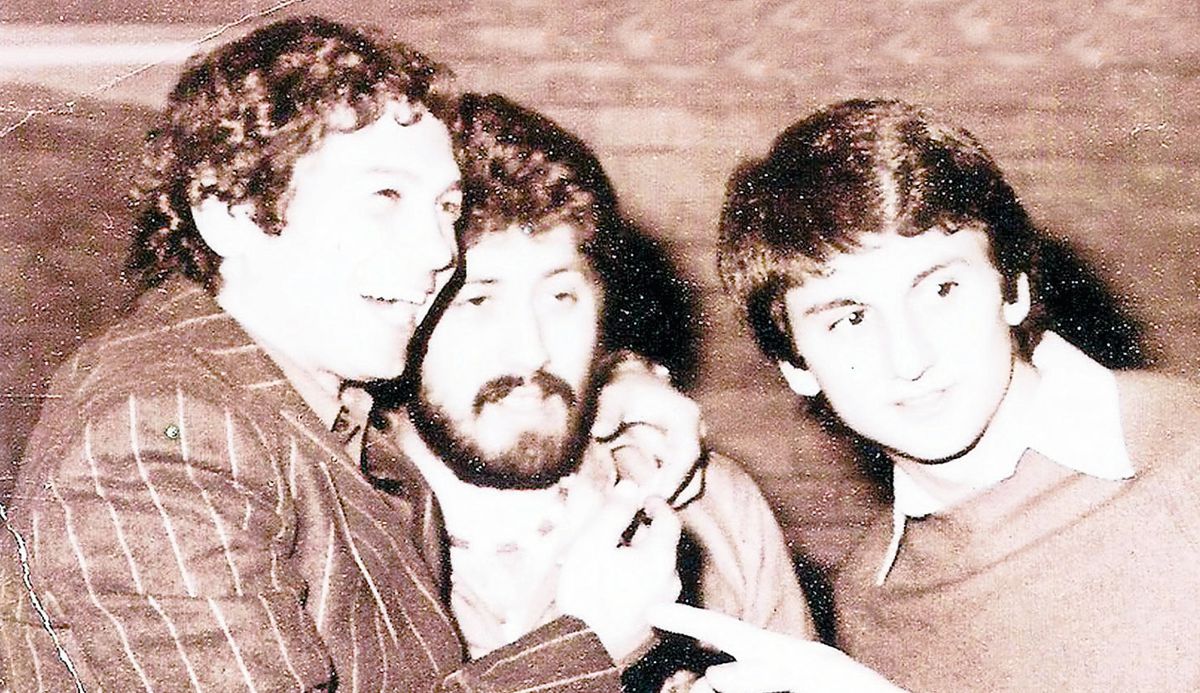 Povești fabuloase ale lui Serghei Mizil » Beții cu Cornel Dinu, Adi Mutu, Gino Iorgulescu și petreceri cu femei: „Hagi trecea pe lângă noi și se ducea să doarmă”