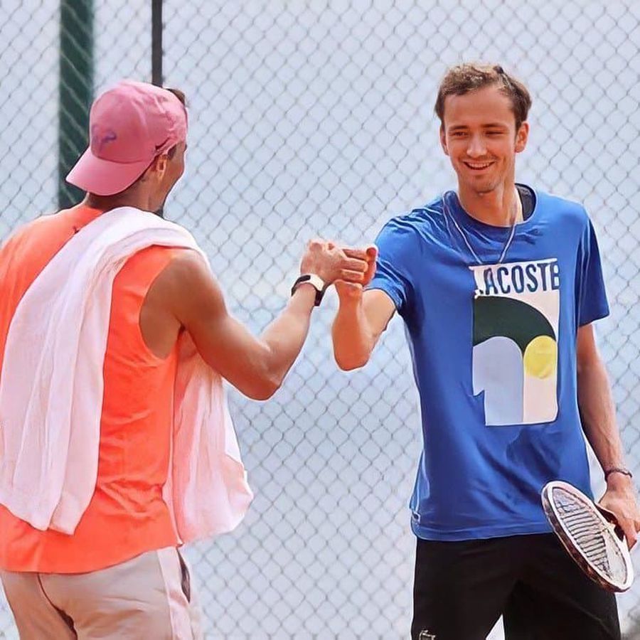 Nadal și Medvedev, după antrenamentul făcut împreună Nadal și Medvedev, după antrenamentul făcut împreună