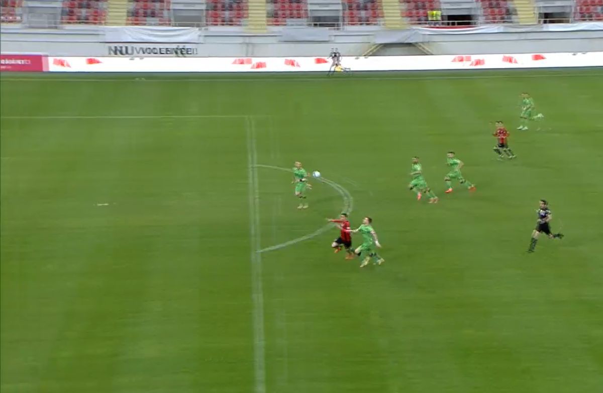 I-a păcălit doar un meci! După golul luat din corner, Kongshavn mai comite o gafă de zile mari