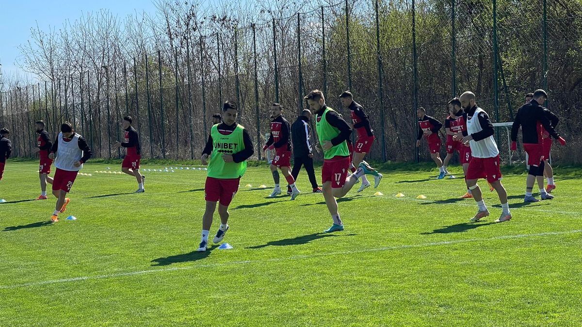 Cum vede Uhrin meciul cu CS Mioveni: „Pentru mine, orice partidă e decisivă. Poate fi ultima”