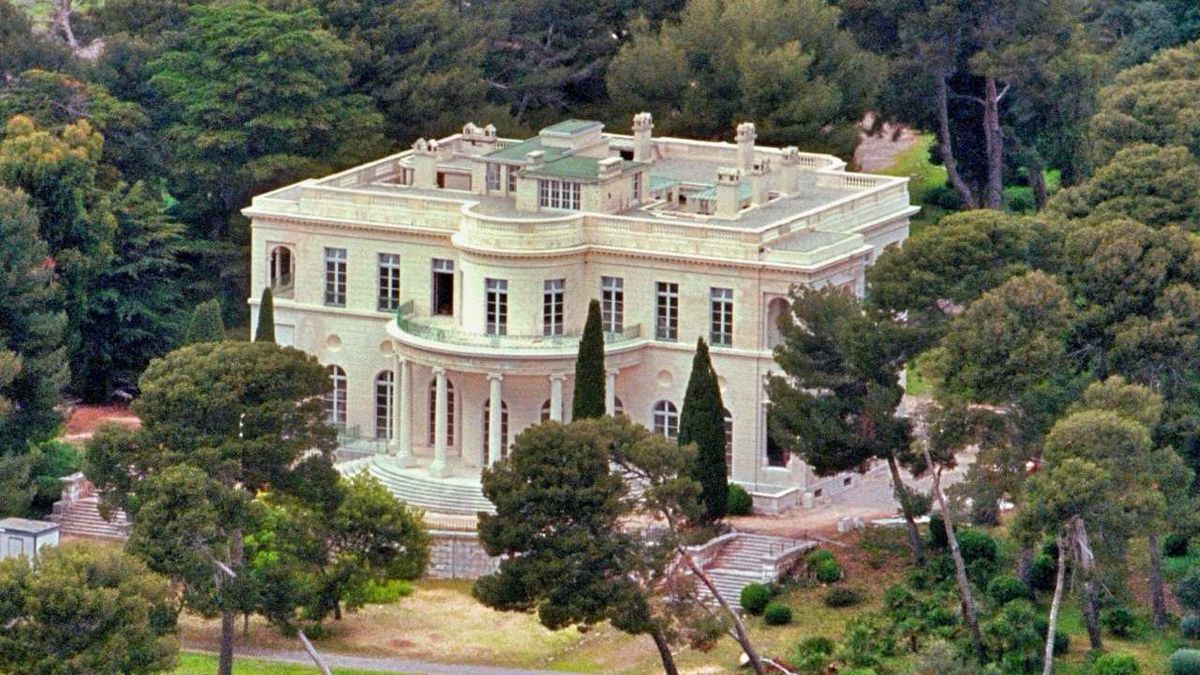 I-au confiscat palatul de peste 100 de milioane de euro lui Roman Abramovich!