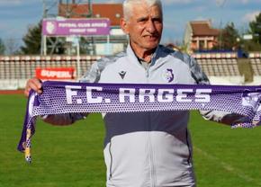 În plin scandal, FC Argeș și-a prezentat noul antrenor: „De unul singur nu poți!”