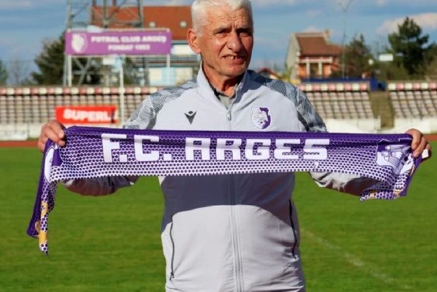 În plin scandal, FC Argeș și-a prezentat noul antrenor: „De unul singur nu poți!”