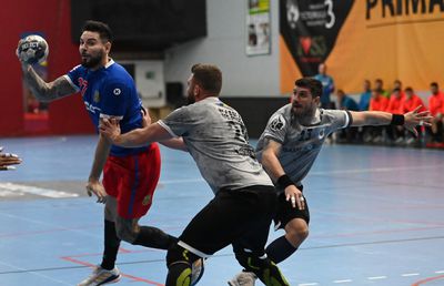 Steaua se transformă » „Militarii” vor să intre în lupta pentru titlu sezonul următor cu un antrenor nou și 8-10 transferuri