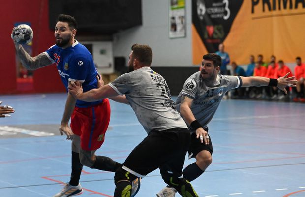 Steaua se transformă » „Militarii” vor să intre în lupta pentru titlu sezonul următor cu un antrenor nou și 8-10 transferuri