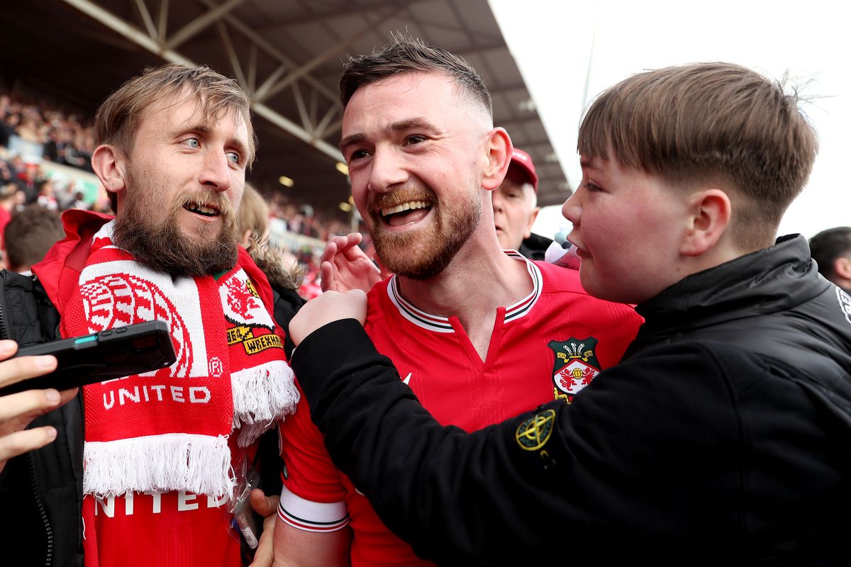 Wrexham a promovat în League One