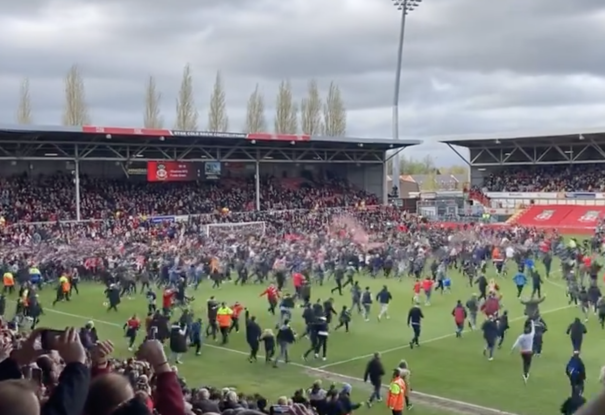 Wrexham a promovat în League One