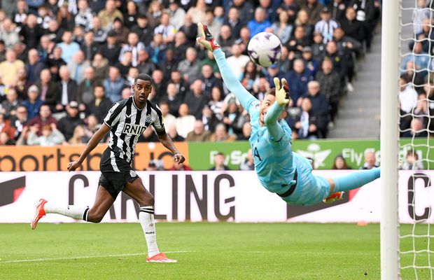 Newcastle - Tottenham 4-0 » Cu Drăgușin rezervă, londonezii au fost pulverizați pe St. James' Park!