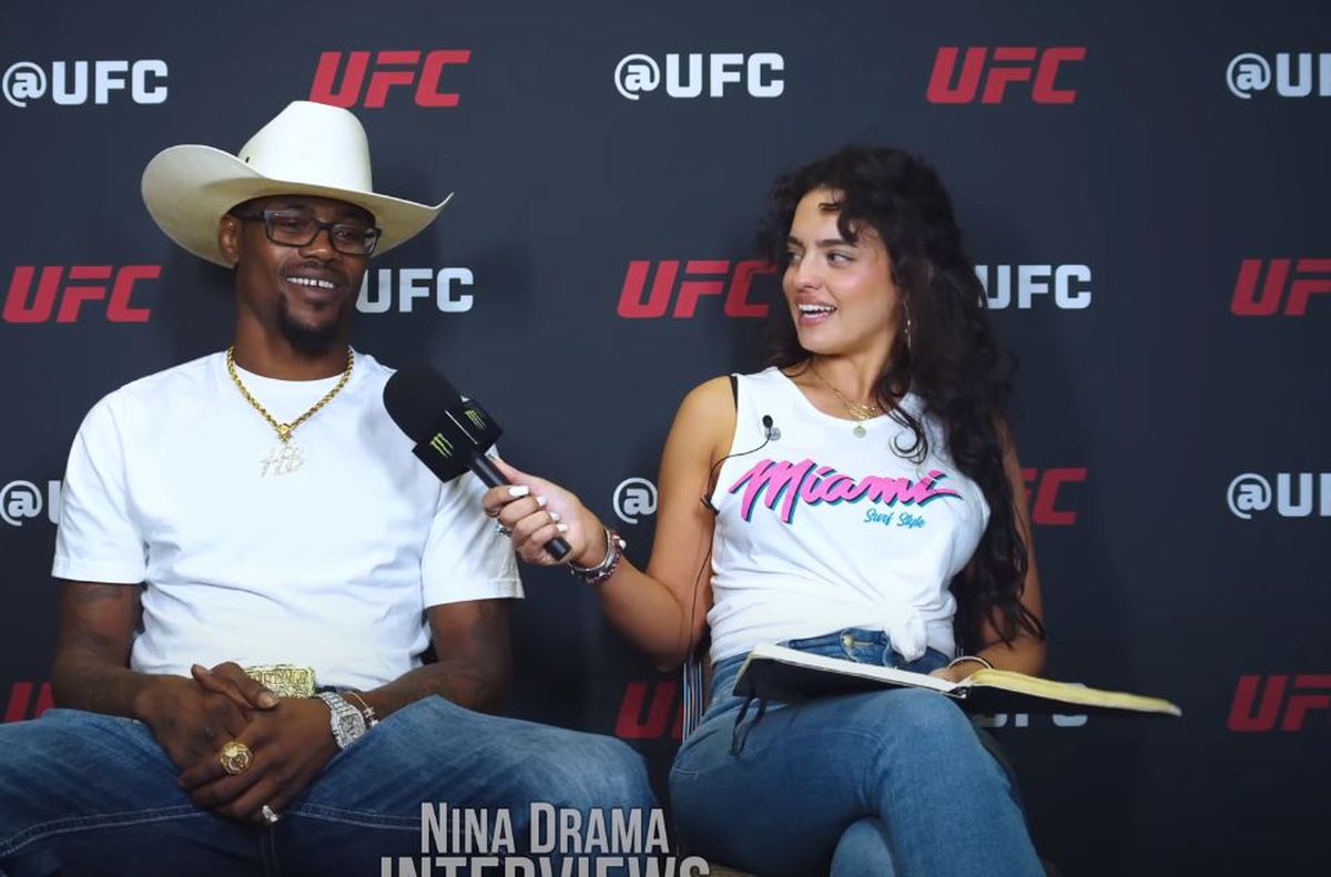 „Ce naiba faci aici?!” / „E marketing, șefu'” » Nina e motivul „exploziei” pe care UFC o are în mediul online