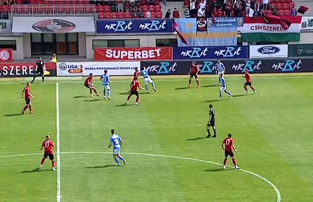 Csikszereda - Corvinul 2-1 » Un penalty controversat îi urcă pe ciucani pe loc direct promovabil!
