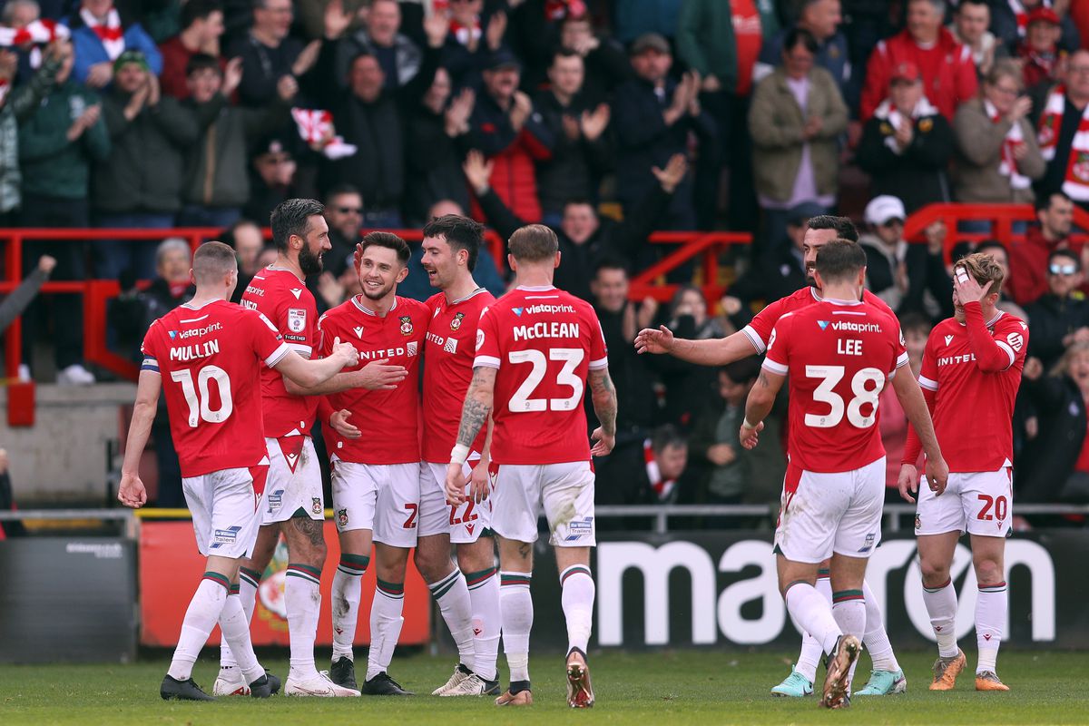 Wrexham a promovat în League One