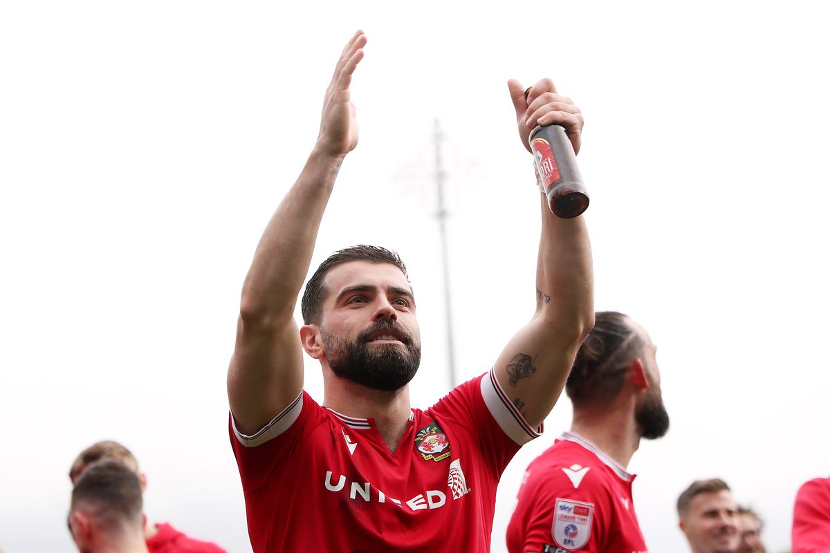 Wrexham a promovat în League One