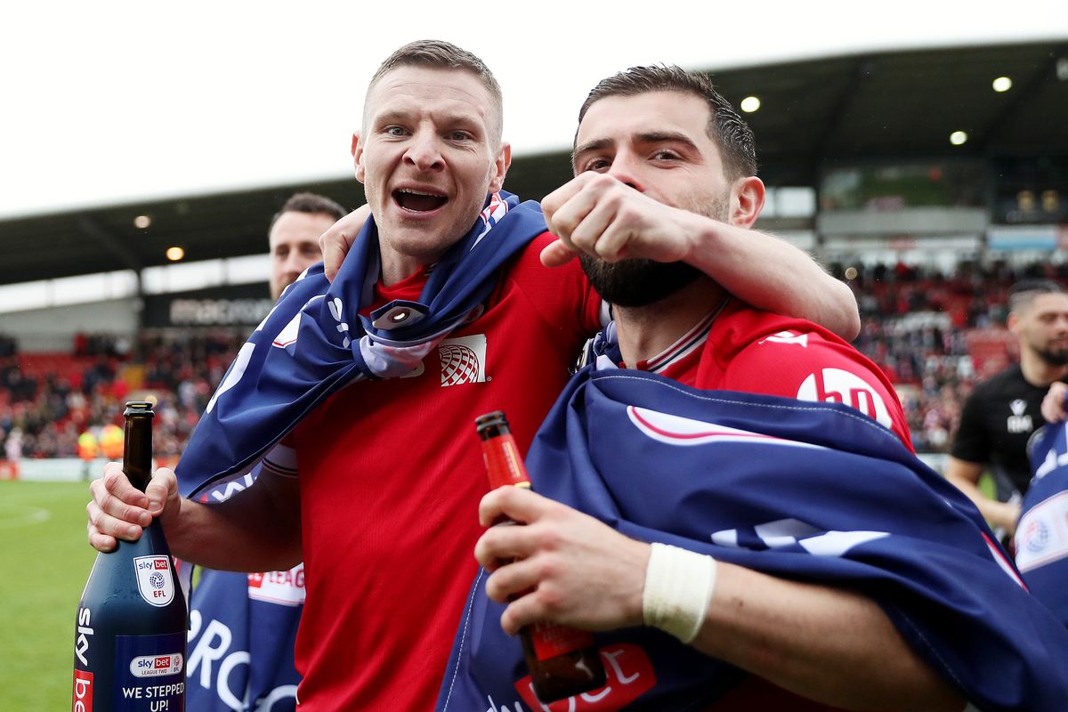 Wrexham a promovat în League One