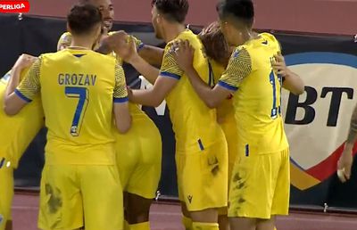 Revenire în două minute a Petrolului cu U Cluj: Balint a decis meciul la debut. Rezultatul frânge clasamentul în play-out