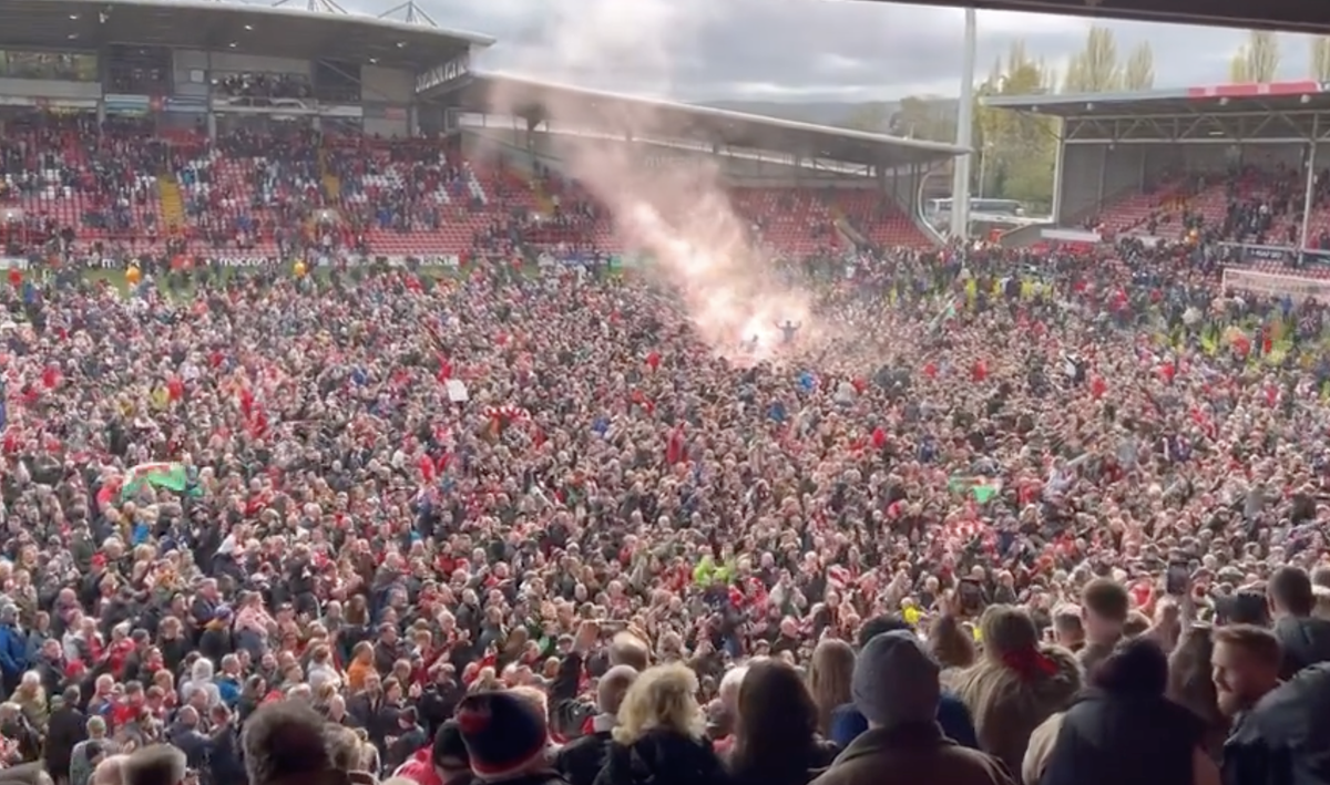 Wrexham a promovat în League One