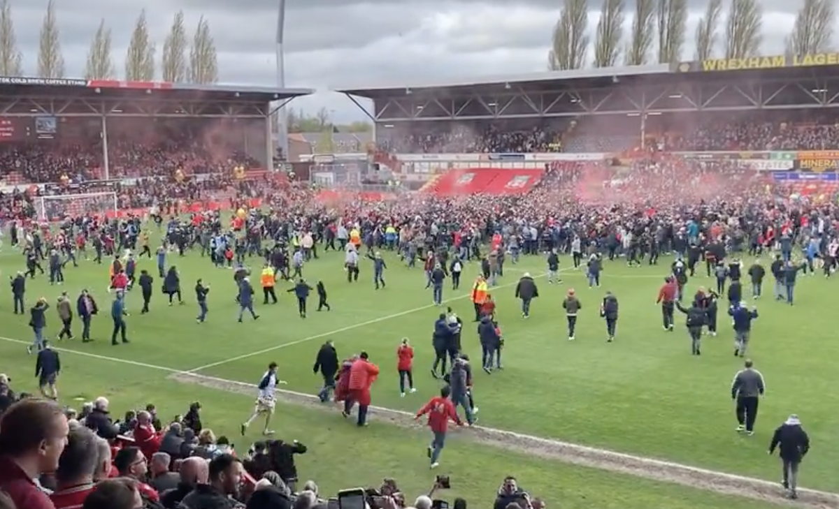 Wrexham a promovat în League One