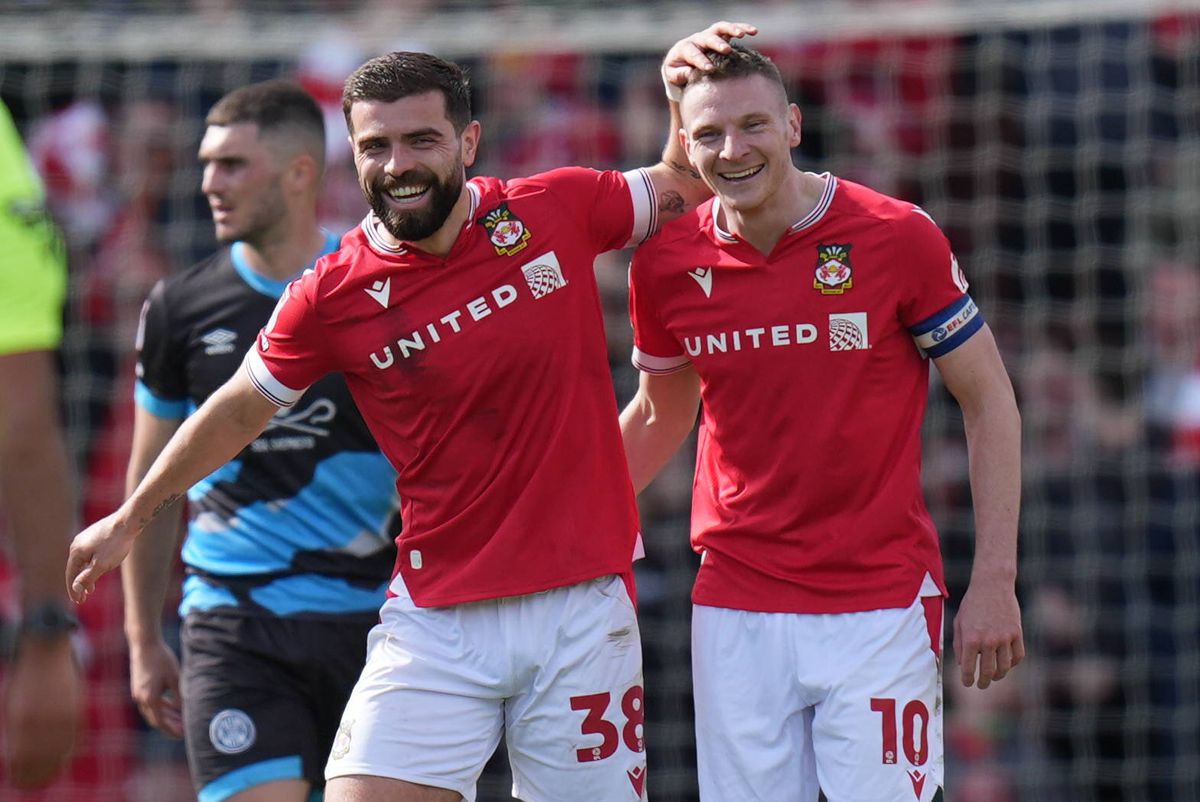 Wrexham a promovat în League One