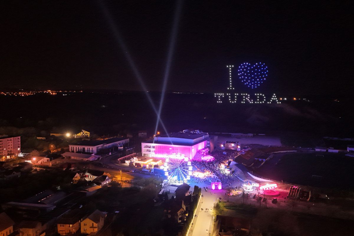 Imagini spectaculoase cu noua sală polivalentă din Turda