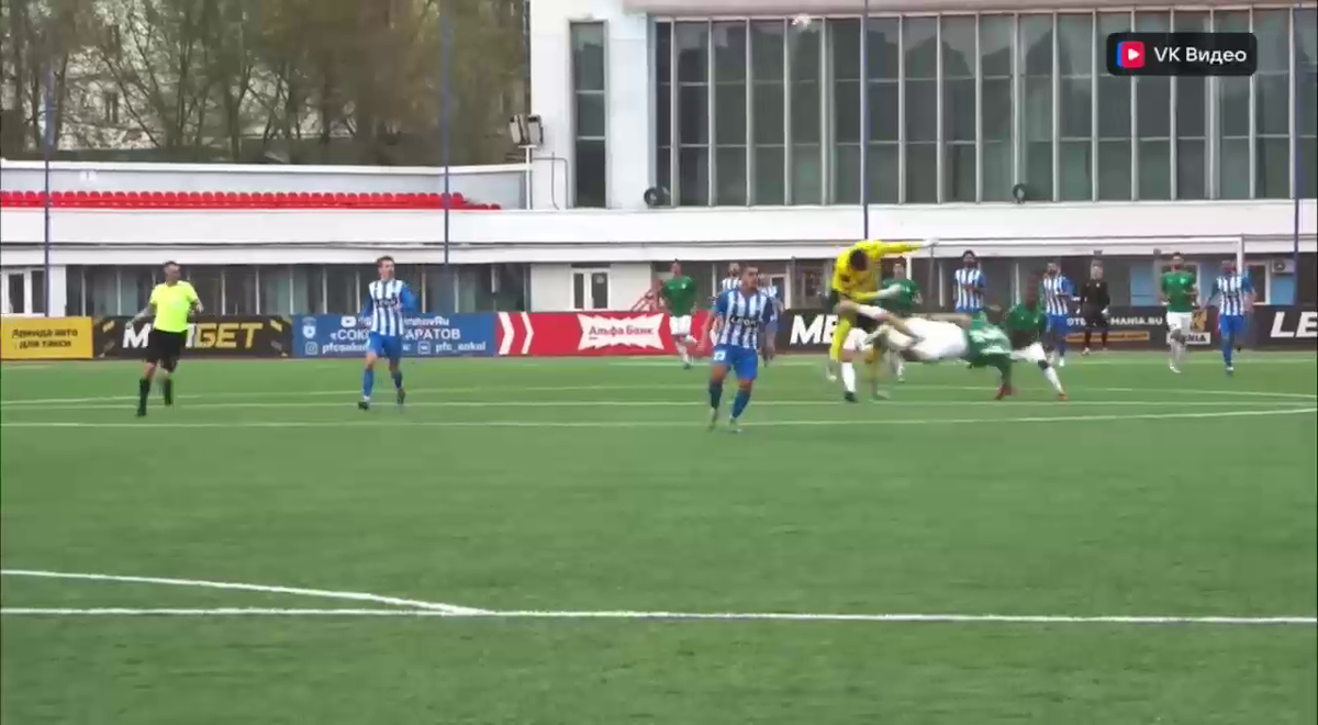 Cea mai brutală ciocnire între fotbaliști într-un meci FNL