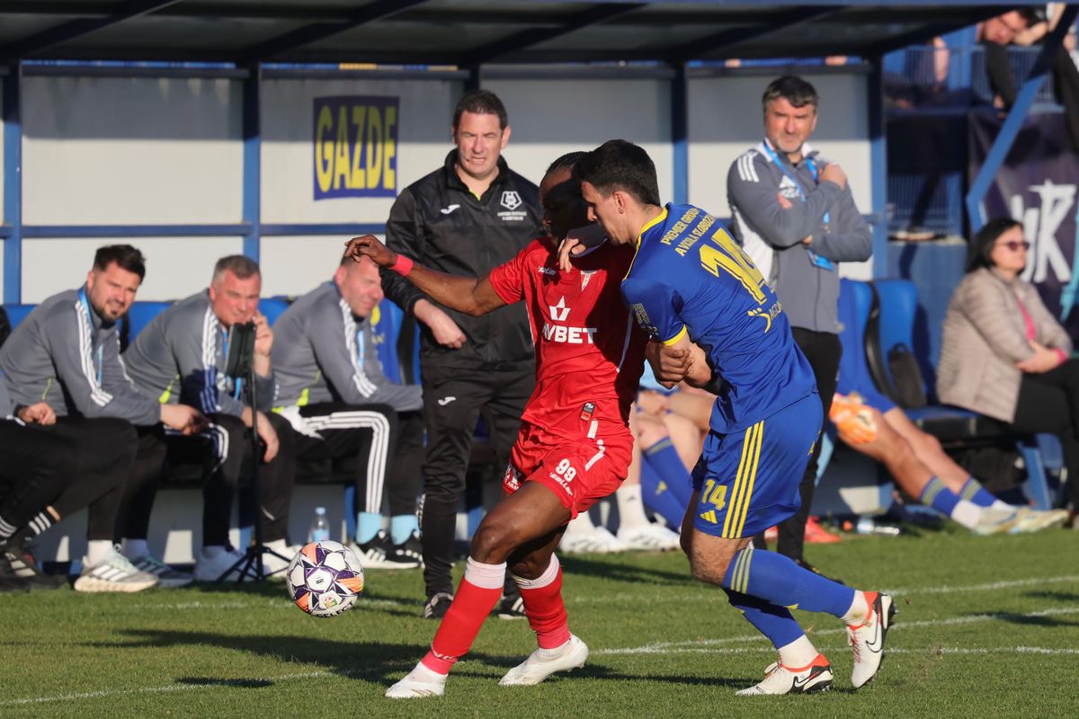 Unirea Slobozia - UTA 2-1 » Adrian Mihalcea a avut grijă de bugetul lui Rednic! Luptă relansată pentru salvarea de la retrogradare