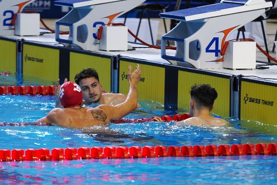 Denis Popescu, Andrei Ungur și Andrei Anghel la finalul cursei de 50 m spate FOTO Roxana Fleșeru