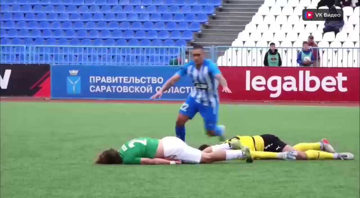 Cea mai brutală ciocnire între fotbaliști într-un meci FNL