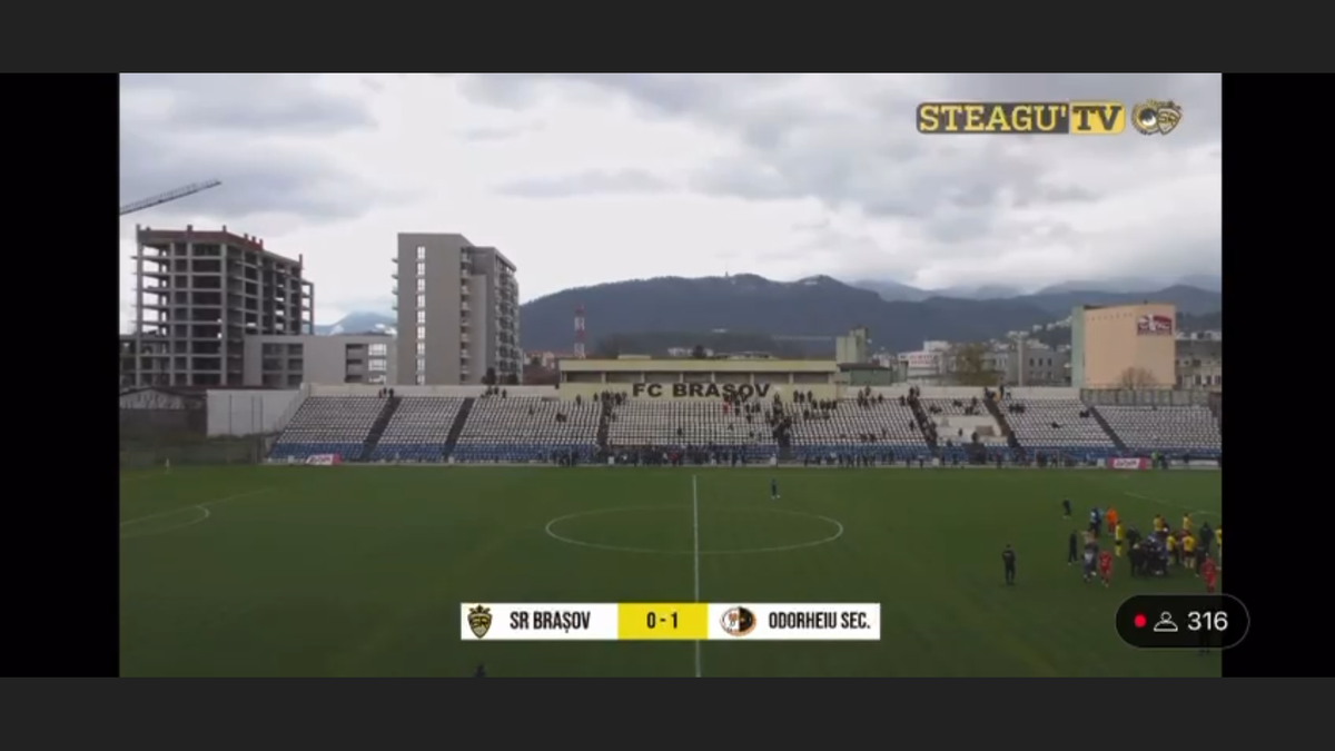 Scene uluitoare într-un meci de Liga 3 din România: fanii au pătruns pe teren și au bătut un jucător! Ce a scris arbitrul în raport: „Acesta a lovit cu brutalitate, cu pumnul”