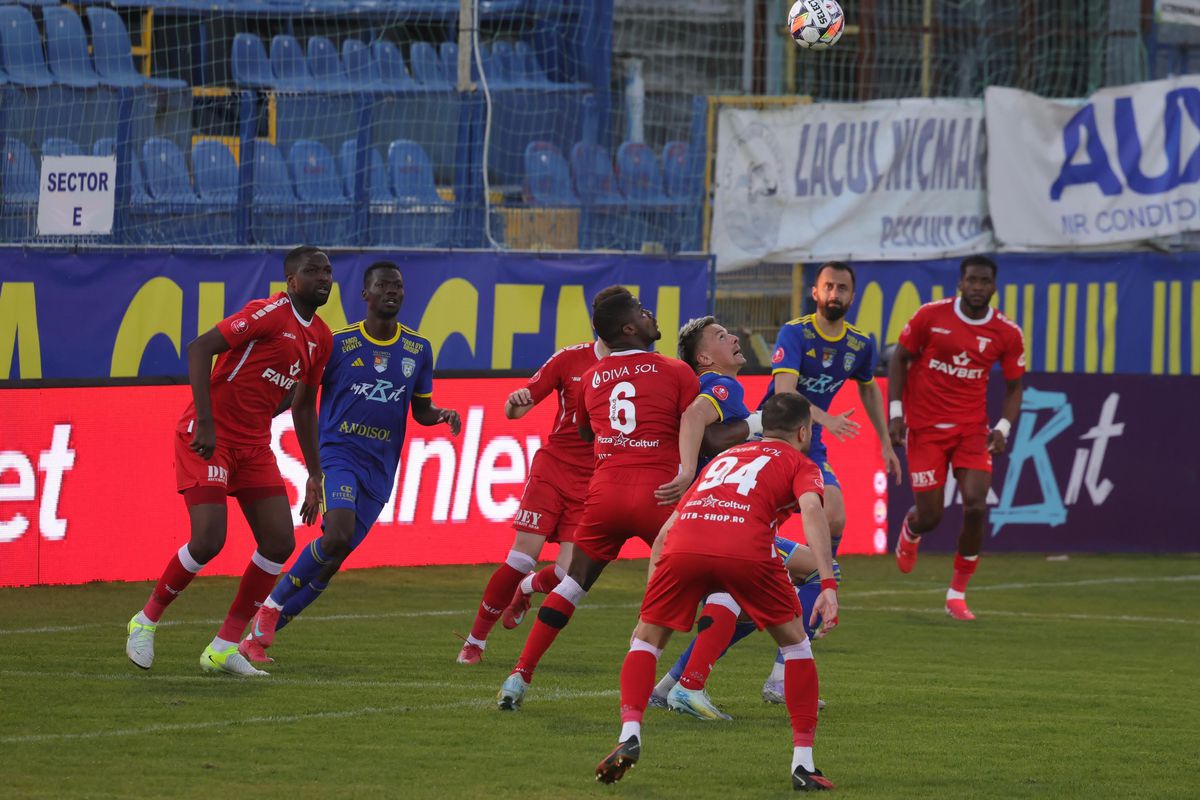 Drama din spatele mesajului afișat de fotbaliștii Unirii Slobozia înaintea meciului cu UTA