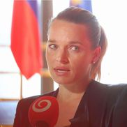 Romana Tabakova, în diverse ipostaze / Sursă foto: Facebook
