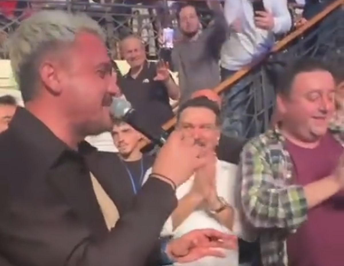 În ziua în care echipa lui juca în Superligă, decarul cânta manele cu Adi de la Vâlcea: „Te-am lansat, ai viitorul asigurat!”