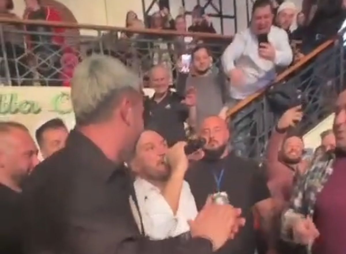 În ziua în care echipa lui juca în Superligă, decarul cânta manele cu Adi de la Vâlcea: „Te-am lansat, ai viitorul asigurat!”