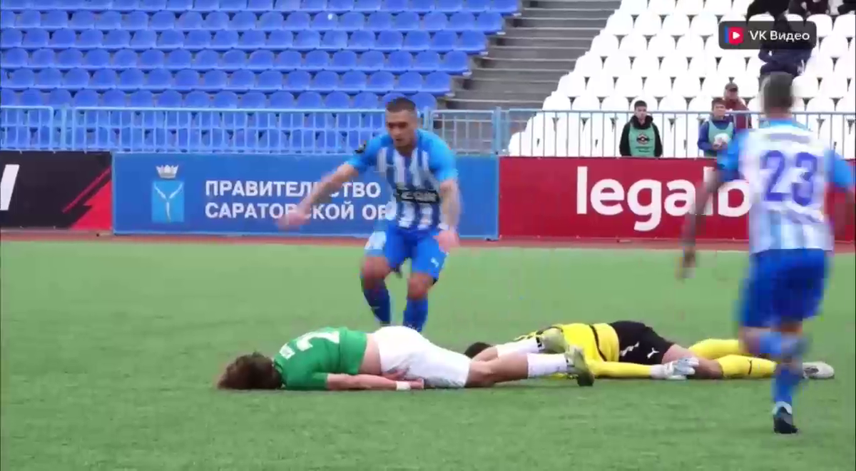 Cea mai brutală ciocnire între fotbaliști într-un meci FNL