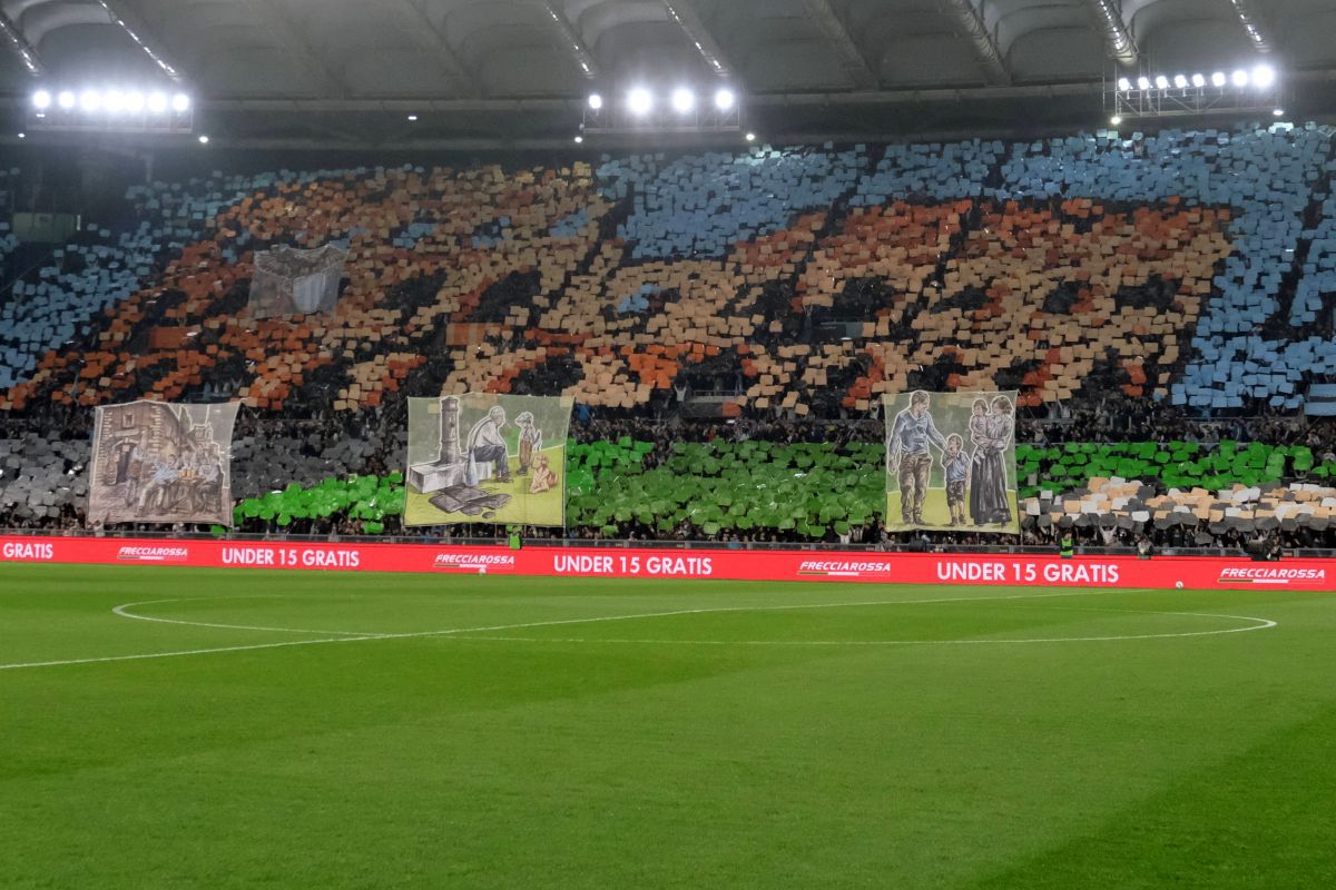 Sublim! Ce au putut face suporterii lui Lazio la derby-ul cu Roma: scenografie magnifică pe „Olimpico”