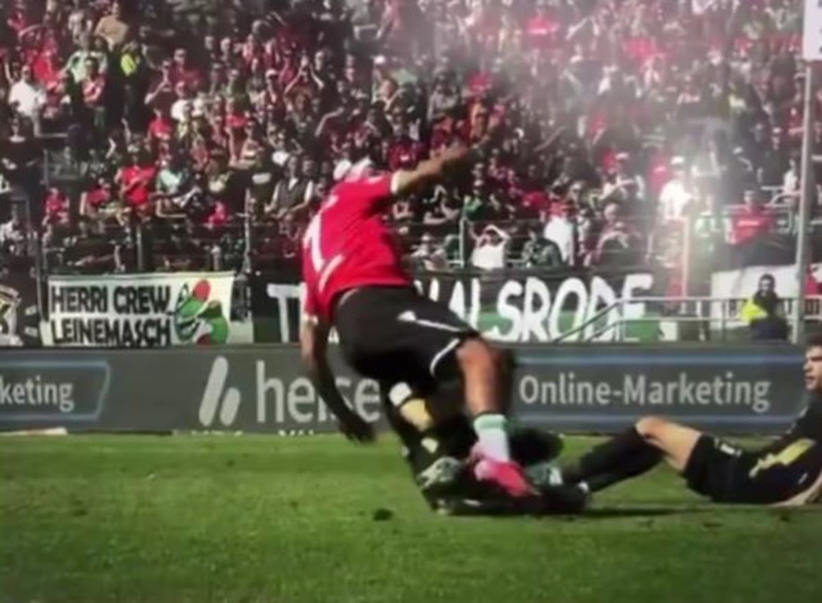 Accidentare horror în 2. Bundesliga. Jessic Ngankam a suferit o dublă fractură de tibie și peroneu