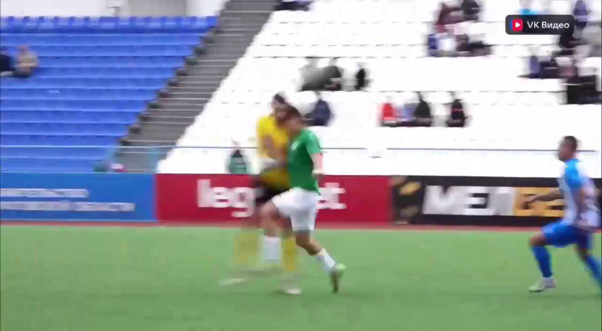 Cea mai brutală ciocnire între fotbaliști într-un meci FNL