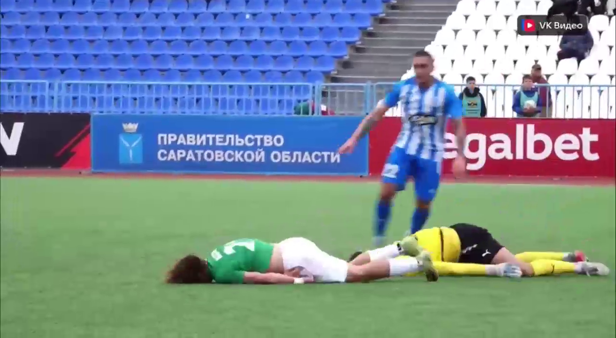 Cea mai brutală ciocnire între fotbaliști într-un meci FNL