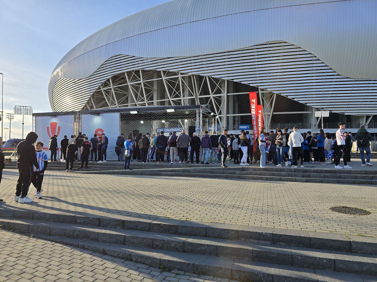 FCSB evadează norocos cu un punct din Bănie. Craiova, superioară, a dat-o în bară la ultima fază! » Clasamentul în play-off după derby